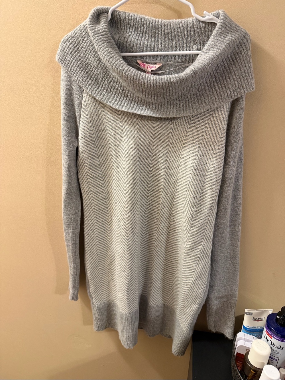 Candie’s Cozy Grey Chevron Cowl-Neck Sweater NWT size XL